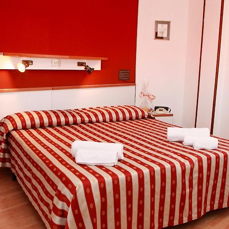 Hotel American Лідо-ді-Єзоло Екстер'єр фото